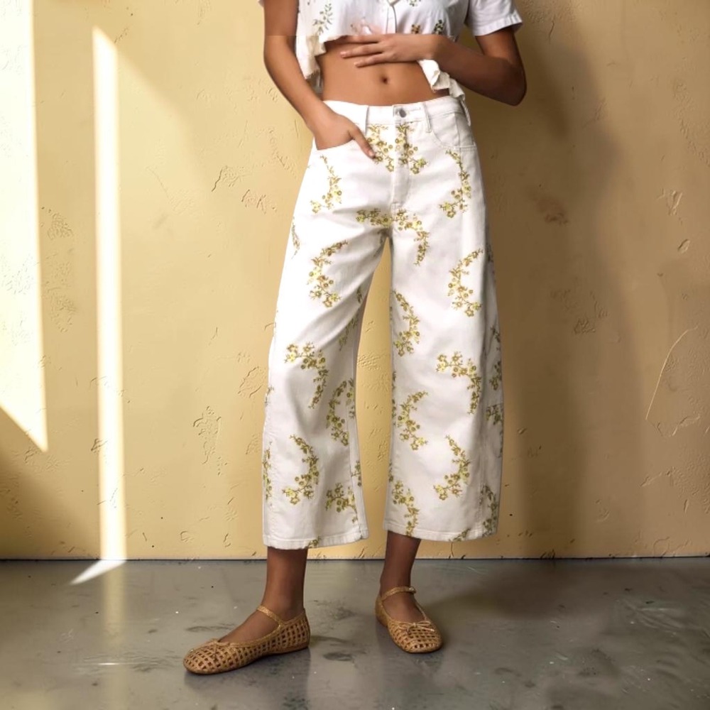 Pilcro Heritage Floral Embroidered Barrel Mid Rise Tapered Jeans 26 Cottagecore